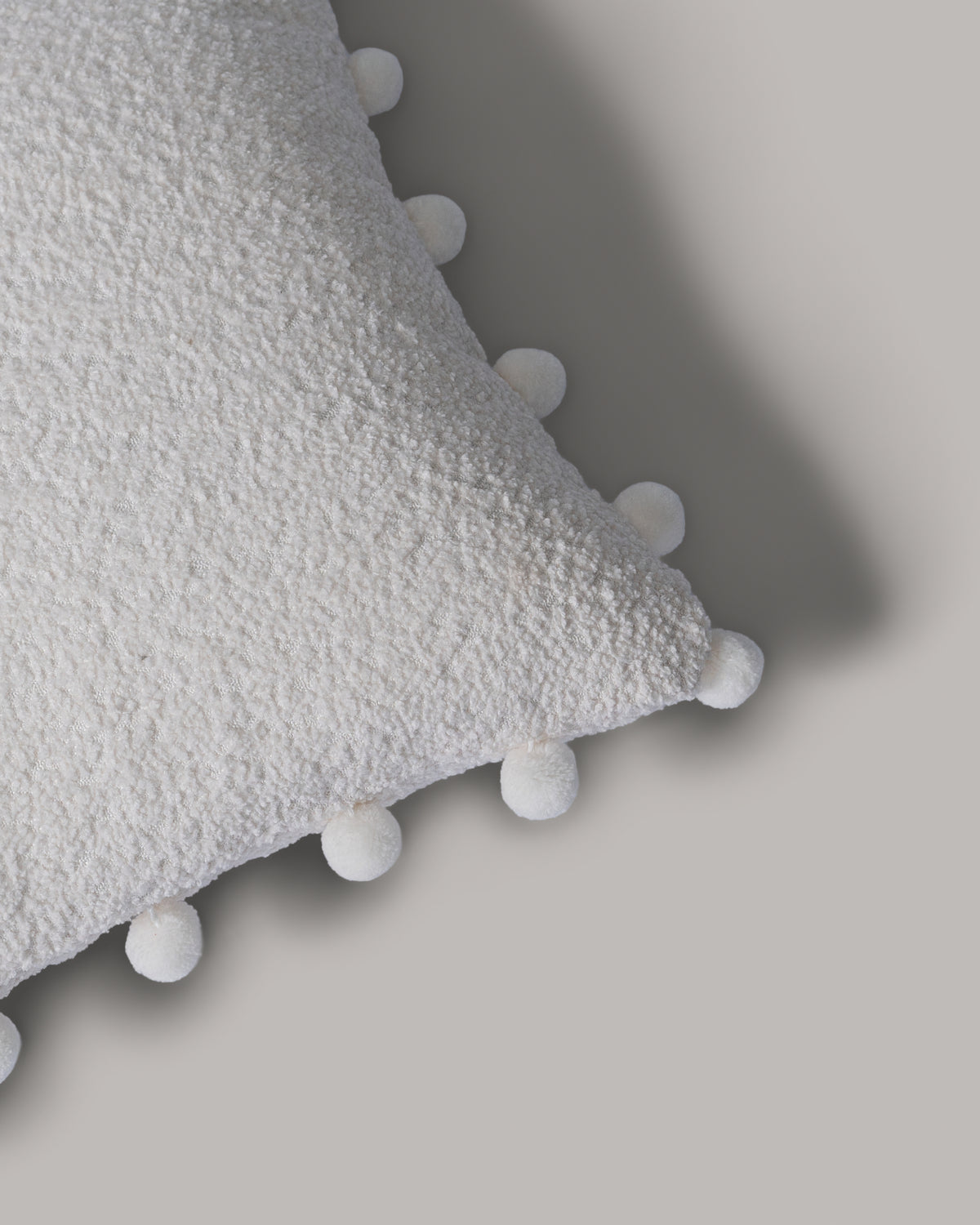 ecomposer-color-white,ecomposer-size-45cm-x-45cm