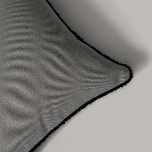 ecomposer-color-grey---black-piping,ecomposer-size-45cm-x-45cm