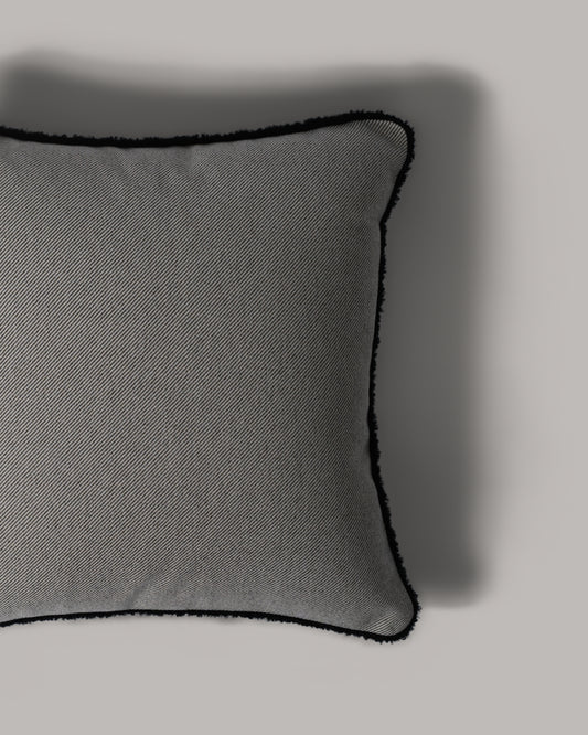 ecomposer-color-grey---black-piping,ecomposer-size-45cm-x-45cm