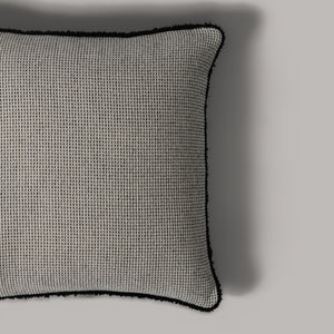 ecomposer-color-light-grey---black-piping,ecomposer-size-45cm-x-45cm