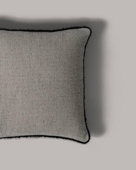 ecomposer-color-light-grey---black-piping,ecomposer-size-45cm-x-45cm