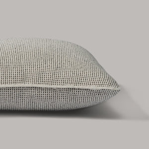 ecomposer-color-light-grey---white-piping,ecomposer-size-45cm-x-45cm