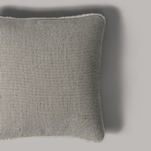 ecomposer-color-light-grey---white-piping,ecomposer-size-45cm-x-45cm