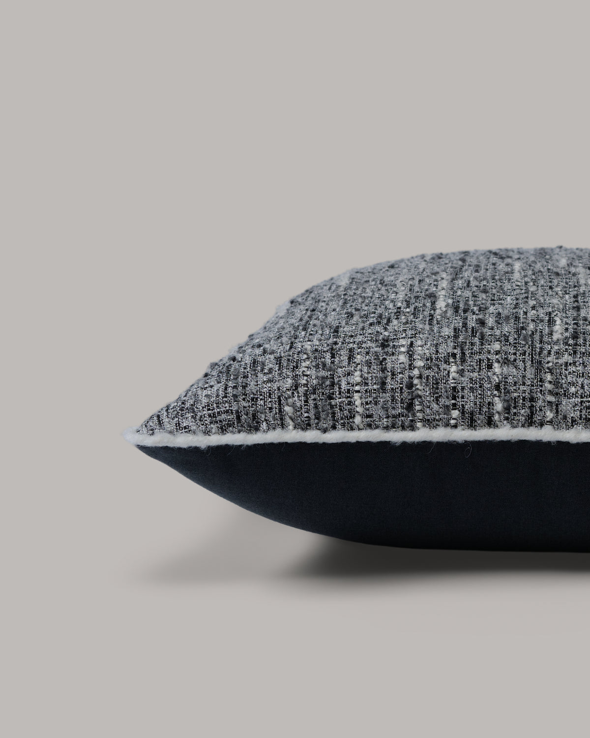 ecomposer-color-dark-grey,ecomposer-size-50cm-x-50cm