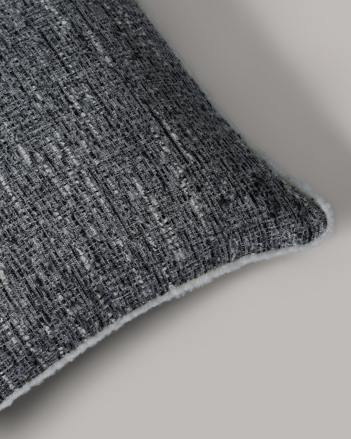 ecomposer-color-dark-grey,ecomposer-size-50cm-x-50cm
