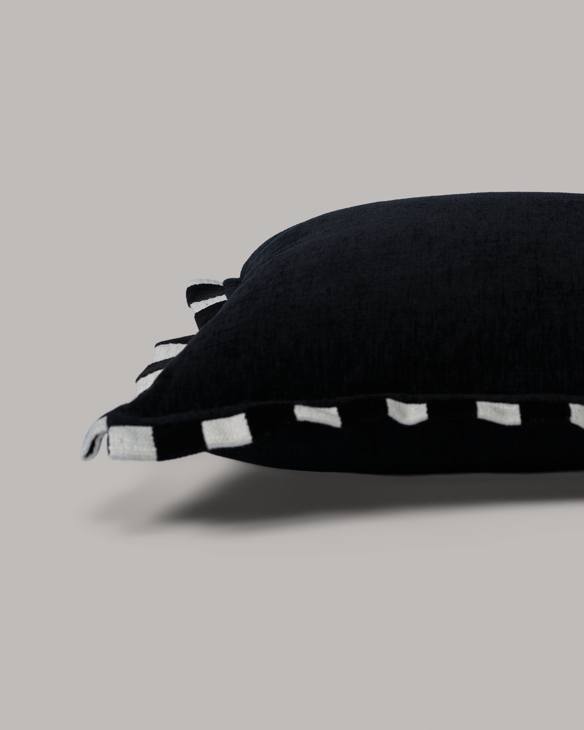 STRIPE EDGE