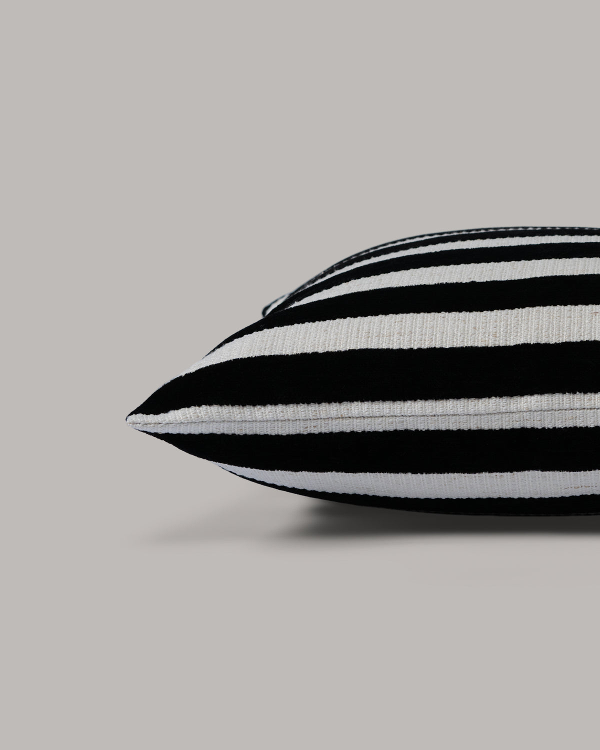 ecomposer-color-black,ecomposer-size-45cm-x-45cm