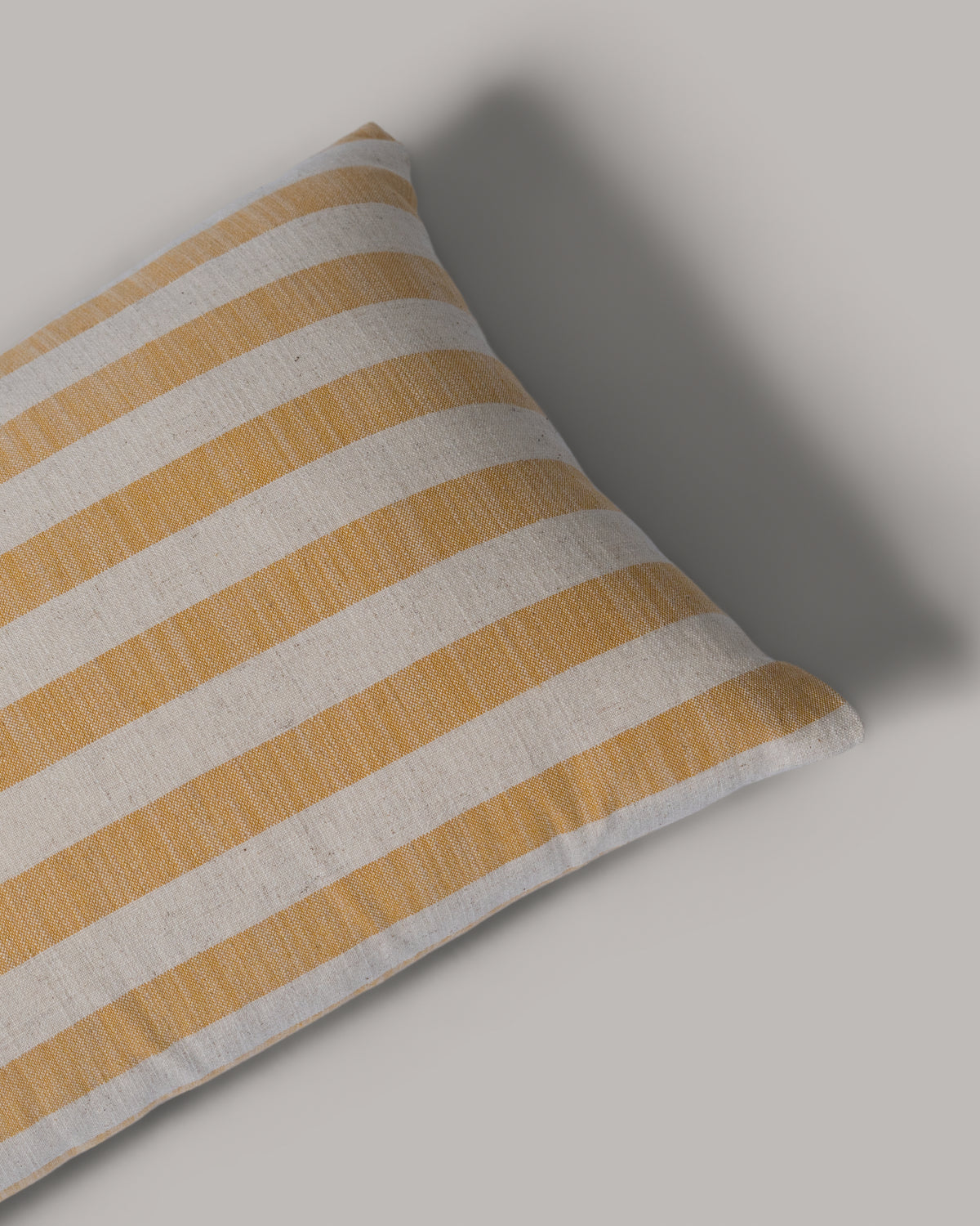 ecomposer-color-yellow,ecomposer-size-33cm-x-53cm