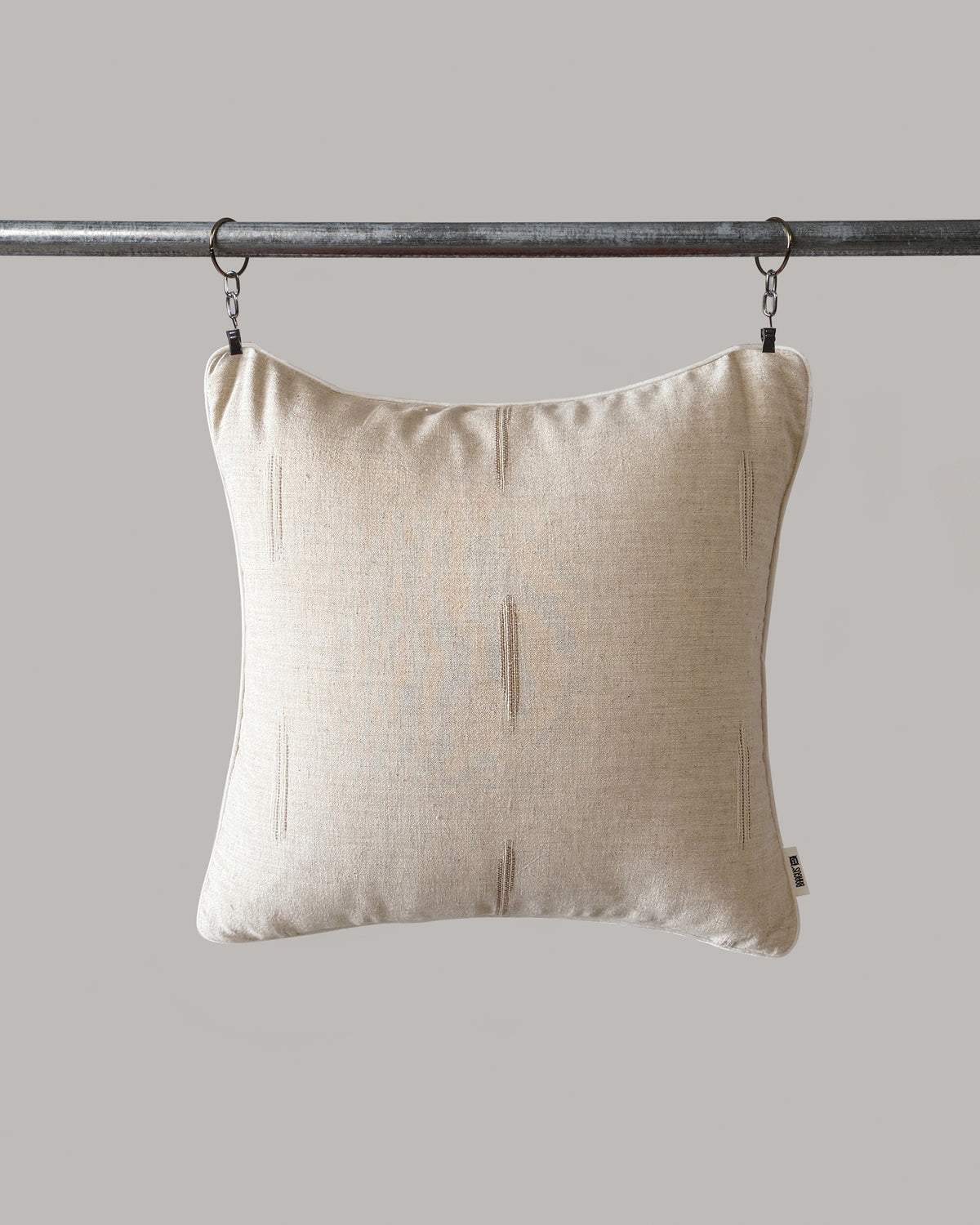 TRACE LINEN