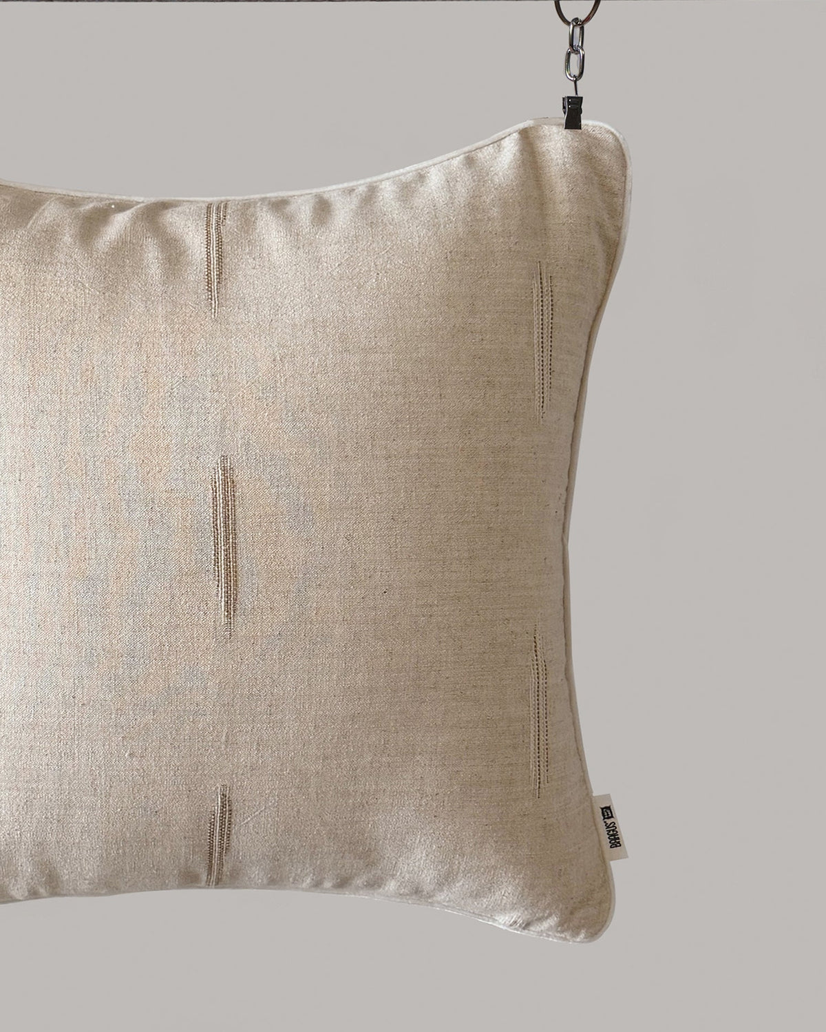 TRACE LINEN