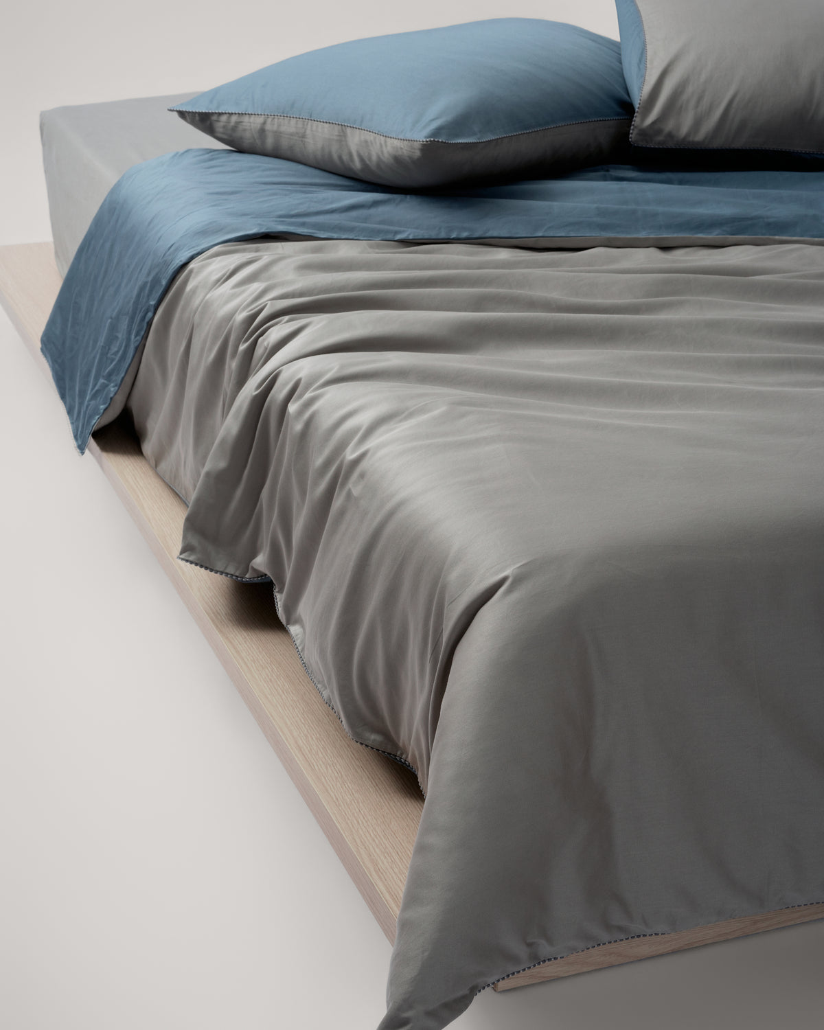 ecomposer-color-medium-grey-+-steel-blue