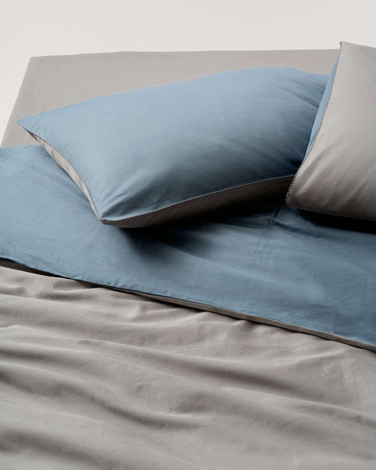 ecomposer-color-medium-grey-+-steel-blue