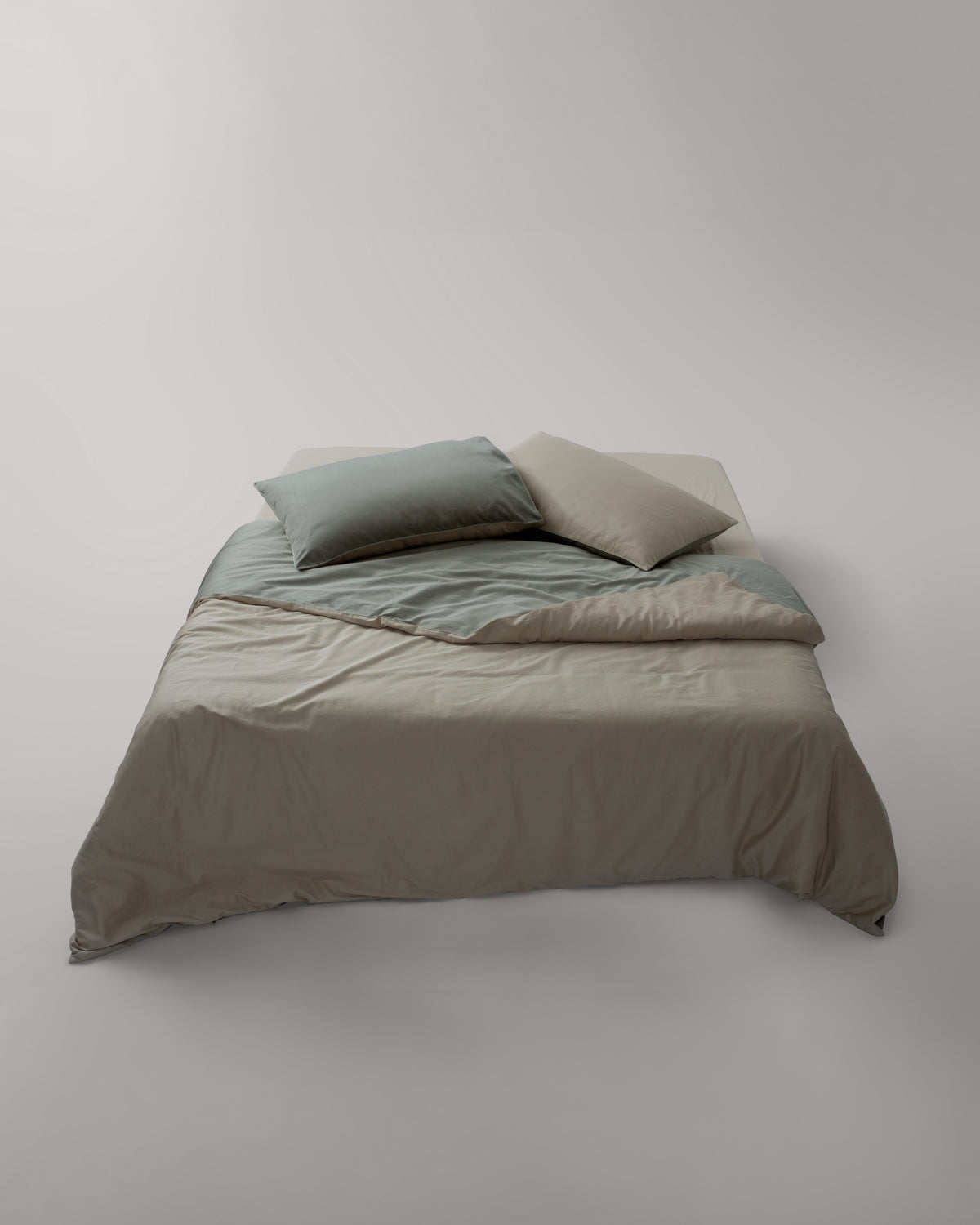 ecomposer-color-oat-beige-+-sage-green